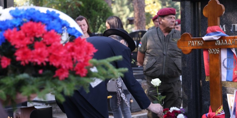 Pomen generalu na Topčiderskom groblju: 40 dana od smrti Ratka Mladića