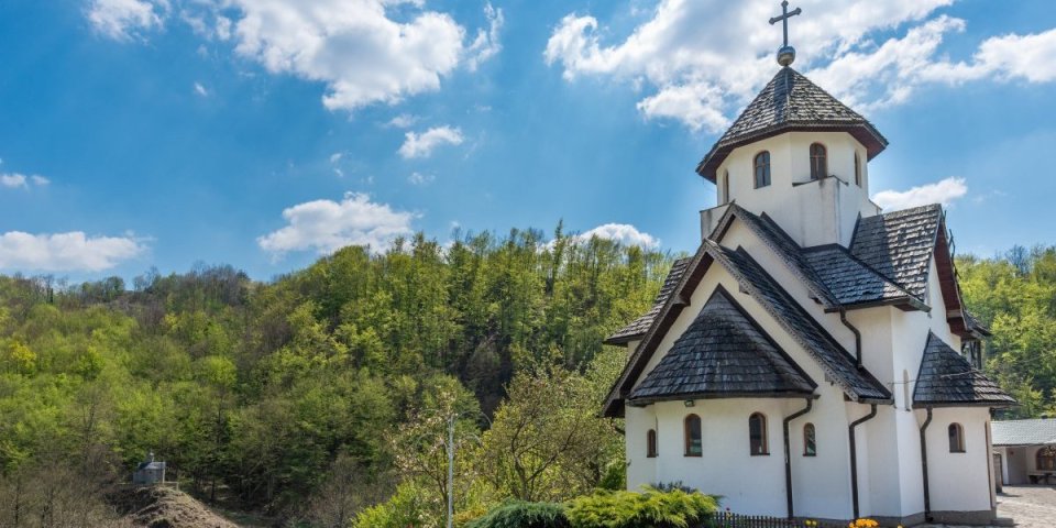 Manastir Soko čuva deo moštiju ovog svetitelja: Vernici mu se mole za pomoć, a sledeće godine dođu da se zahvale