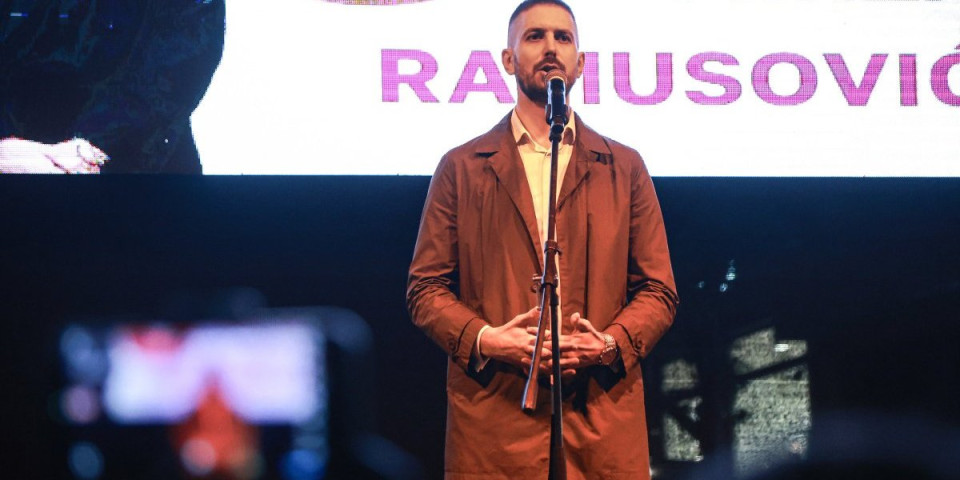NATO đak i umanjivač srpskih žrtava na blokaderskoj listi! Ko je Mirza Ramusović, "zapadni stipendista" koji relativizuje zločine nad Srbima u Podrinju?! (FOTO)