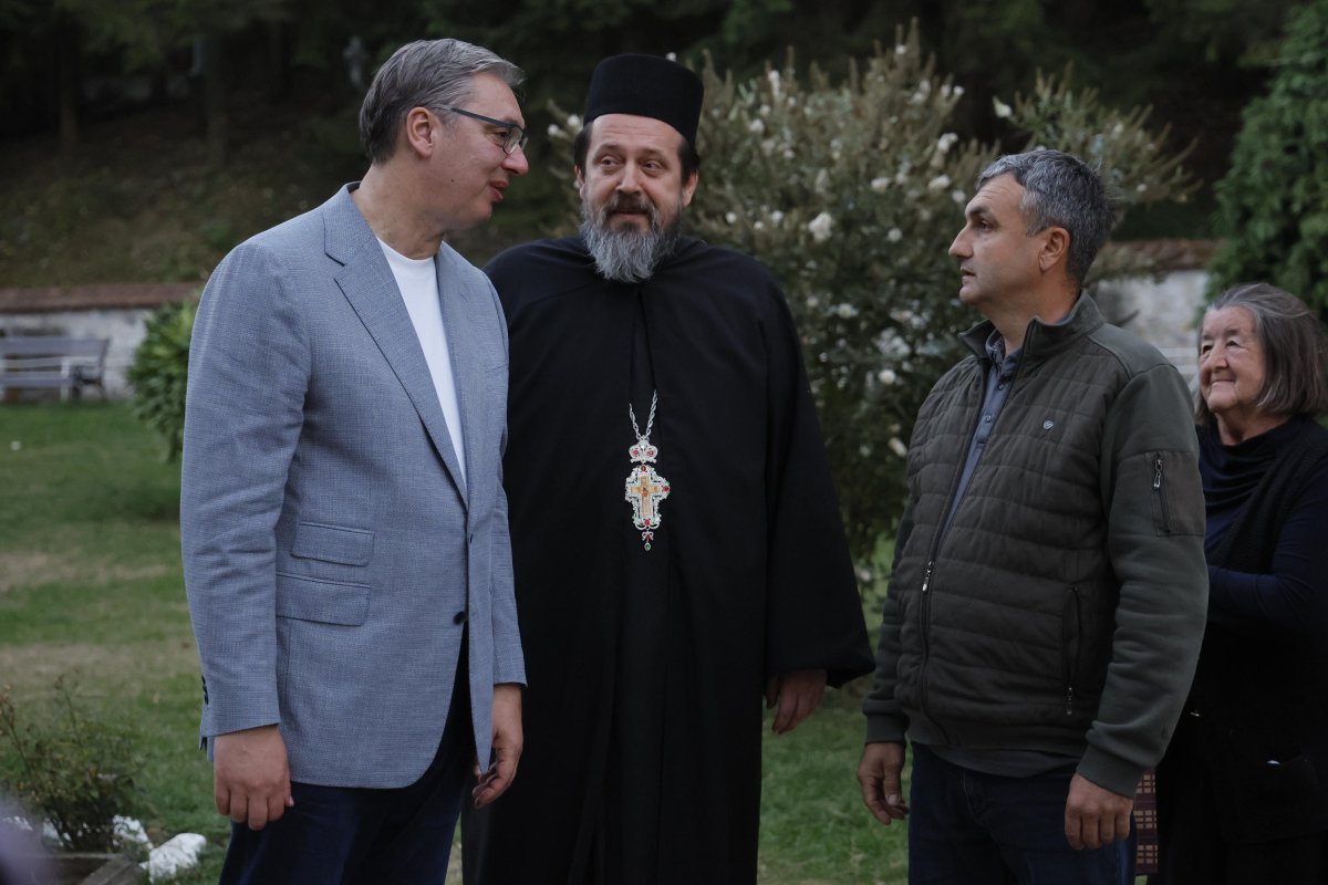 Znate li čiji je brat iguman Mihailo koji je dočekao Vučića? Poznati Srbin otkrio razlog njegovog monašenja: "Otišao je u manastir sa samo 22 godine"