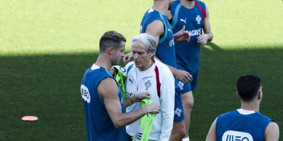 Ovo su svi čekali! Ronaldo otvorio dušu: "Selektor dvaput prekršio reč"