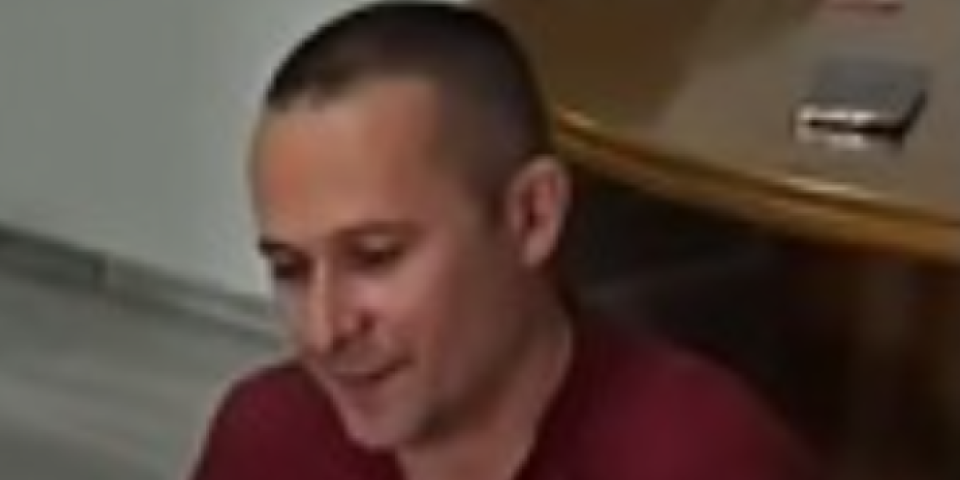 Džabe si pumpao, Dženane: Asistenta Avdića sa DUNP-a ispalili svi, blokaderi ga šutnuli zbog nesposobnosti!