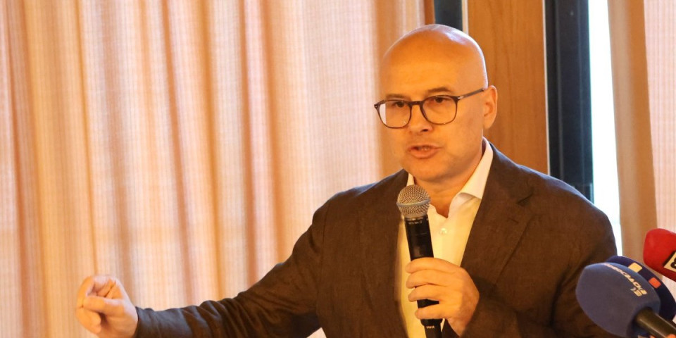 Vučević odgovorio na nove napade na listu "Aleksandar Vučić -  Ujedinjena Srbija": Uzalud vam jeftini spinovi, fotomontaže i laži, Srbija neće stati