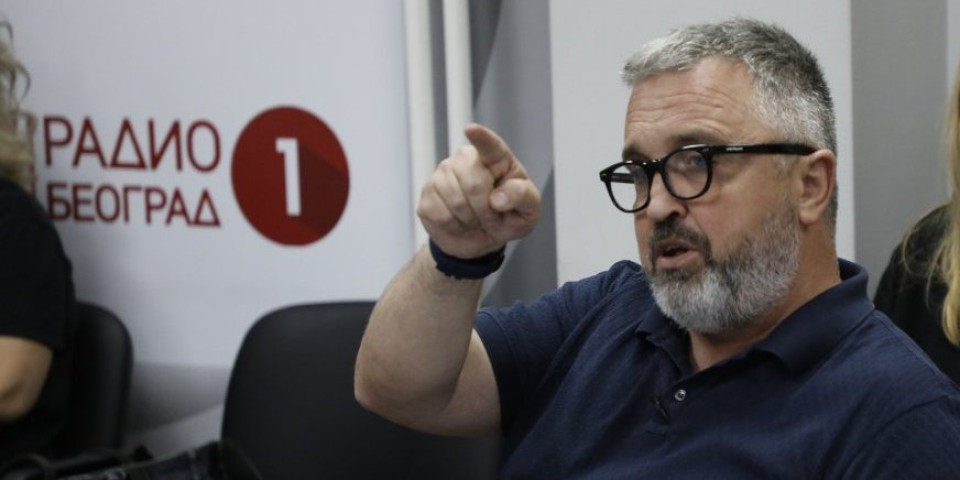 "Hoće po svaku cenu da ugase Informer!"! Vučićević obelodanio šta se krije iza hajke REM-a, pa otkrio skandaloznu činjenicu (VIDEO)