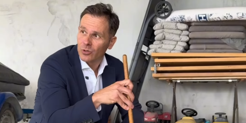 Mali posetio Davidoviće u Grockoj: "Moramo da imamo zdravu porodicu, da negujemo zajedništvo i prave vrednosti" (VIDEO)