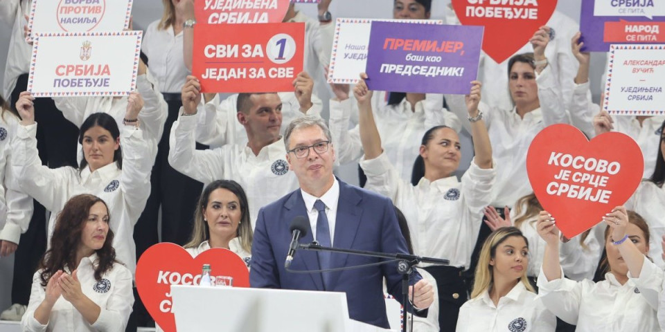 "Navukli me da reagujem na gluposti": Vučić o gnusnoj blokaderskoj laži: "Išao sam autom u Kragujevac"