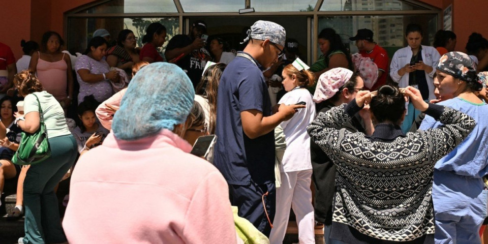 Pogodio ih zemljotres snage 7,6 Rihtera! Izdato upozorenje na cunami (FOTO/VIDEO)