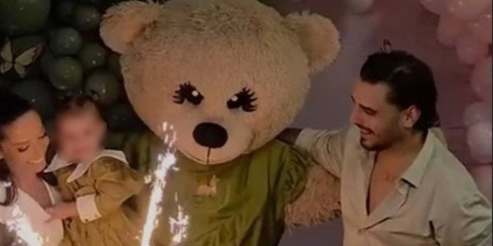 Slavlje u domu Darka Lazića! Ćerki priredio nezaboravan rođendan - Svi gledaju u dekoraciju (VIDEO)