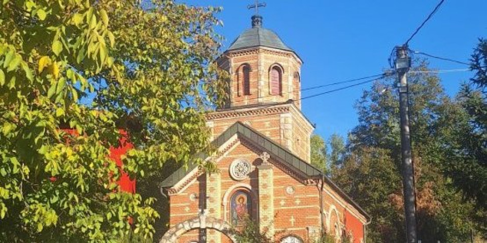 Mošti Svetog Nektarija Eginskog još dva dana u hramu kod Kruševca: Svako ko ih celiva dobija ovo
