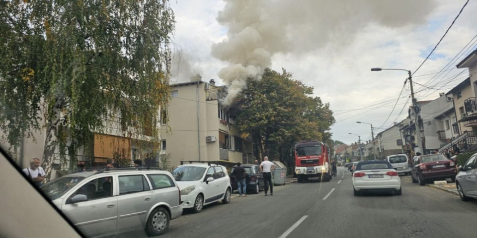 Požar na Ceraku! Gori stan u kući u Jablaničkoj ulici (FOTO)
