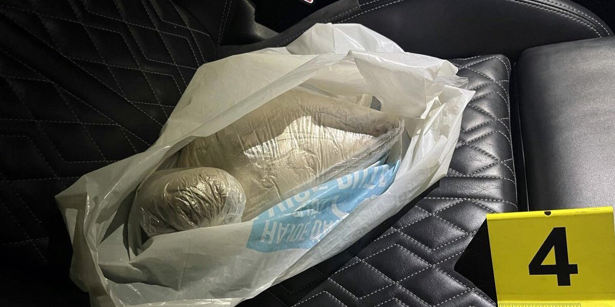 Zaplenjena droga u automboilu