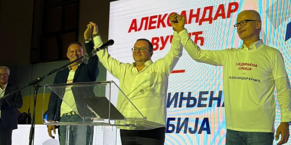 Velika tribina u Nišu: Više od 3.000 lekara podržalo listu "Aleksandar Vučić - Ujedinjena Srbija"