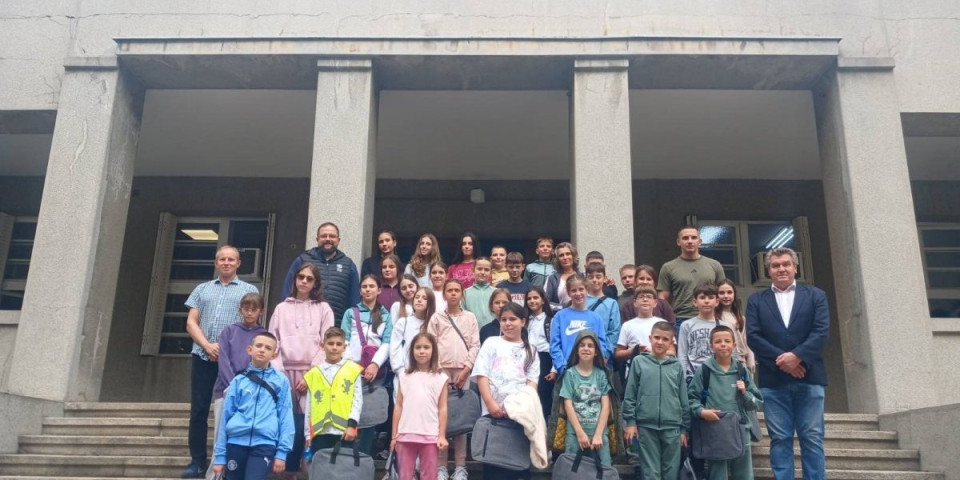 Mališani stigli u Beograd: Evo šta će sve obići deca iz Leposavića