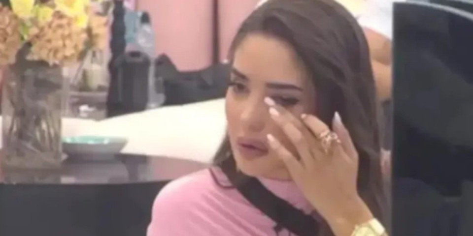 "Ti si zlo!": Anđela Đuričić se vratila u rijaliti pa žestoko napala cimerku - Evo ko joj se zamerio dok je bila u spoljnom svetu