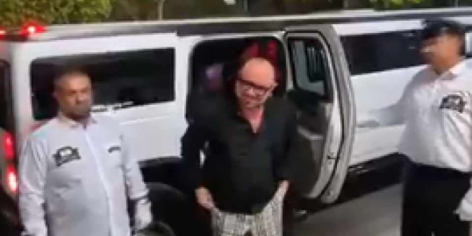 Snimak iz Bugarske se munjevito širi! Mile Kitić izlazi iz grdosije - Ovako nešto se ne viđa svaki dan (VIDEO)