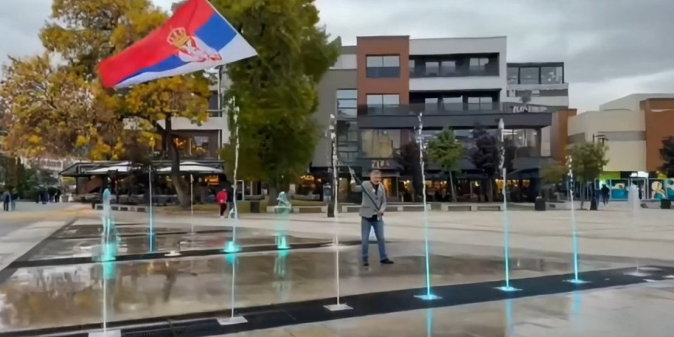 Evo ko je zapravo Željko Hubač! Saradnik Sonje Biserko prodaje kosmetske svetinje: U Tuzli i Rijeci mu je dom, a Srbija mu ne valja (VIDEO)