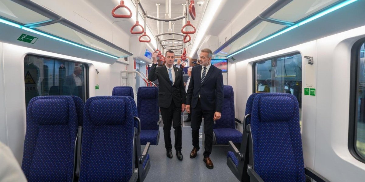 Ceremonija fabričkog prijema novih elektromotornih vozova namenjenih prevozu posetilaca specijalizovane izložbe Ekspo 2027 Beograd