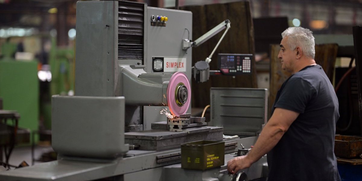 Ministar Gašić obišao fabrike Odbrambene industrije u Kragujevcu

