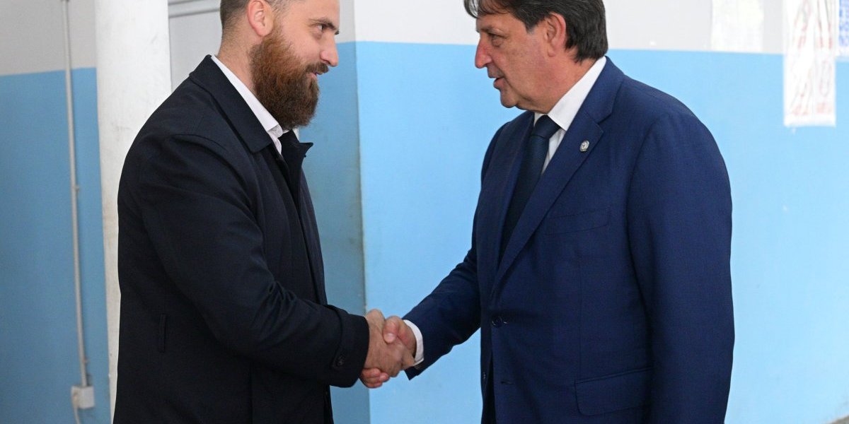 Ministar Gašić obišao fabrike Odbrambene industrije u Kragujevcu


