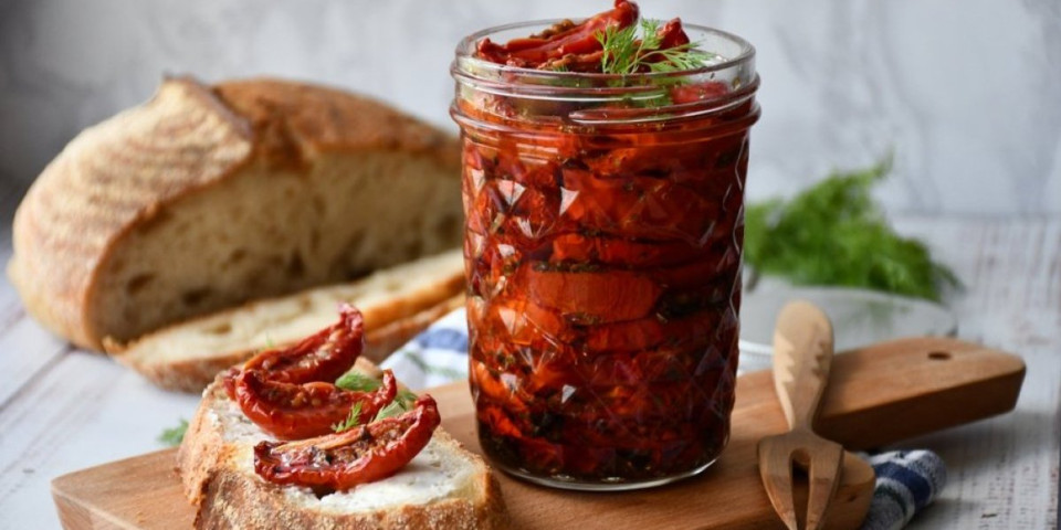 Zimnica koja se prva pojede: Paprika krcka, a sos se maže na hleb do poslednje kapi