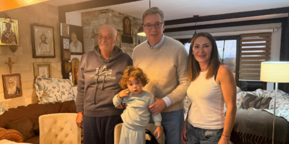 Susret koji je raznežio Vučića! Mali Vid mu poželeo pobedu - usledio emotivan odgovor (FOTO)