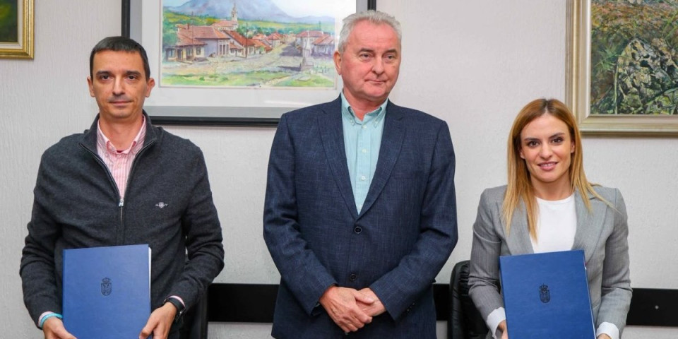 Potpisana četiri ugovora za rekonstrukciju ratnih memorijala: Ukupna vrednost 5,7 miliona dinara