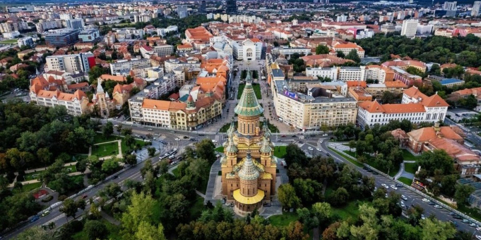 Ovaj evropski grad je idealan za jesenji izlet: Na par sati od Beograda krije trgove kao sa razglednice (FOTO)