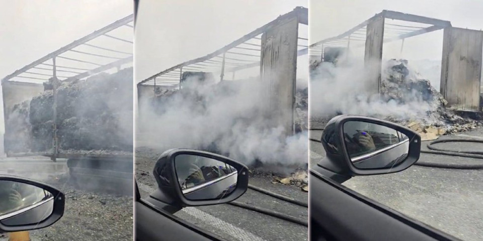 Stravičan požar na auto-putu: Kamion se zapalio tokom vožnje, vatrena stihija progutala ceo tovarni deo! (VIDEO)