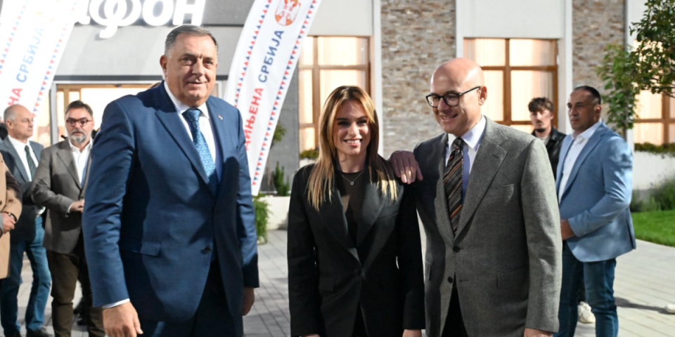 Sarajevu i blokaderima neće biti dobro! Dodik iz Inđije najavio šta Srbiju čeka 25. oktobra! (FOTO)