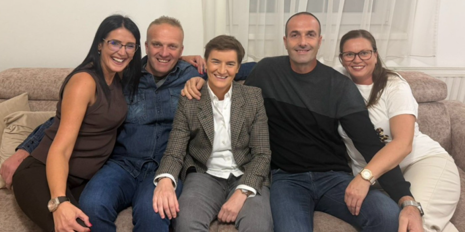 Ana Brnabić iz porodičnog doma poslala moćnu poruku: Srbija je naša porodica, moramo da je čuvamo! (FOTO)