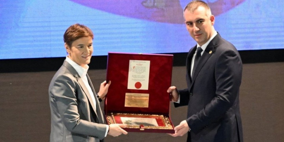 ''Vaša uloga je nezamenljiva''! Brnabić zahvalila pripadnicima BIA i upozorila na nove bezbednosne pretnje