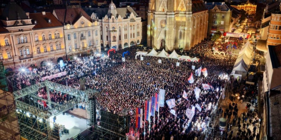 Prpa blokaderi, a?! Evo šta su uradili odmah posle mitinga SNS-a u Novom Sadu - Sada su sve shvatili (FOTO)