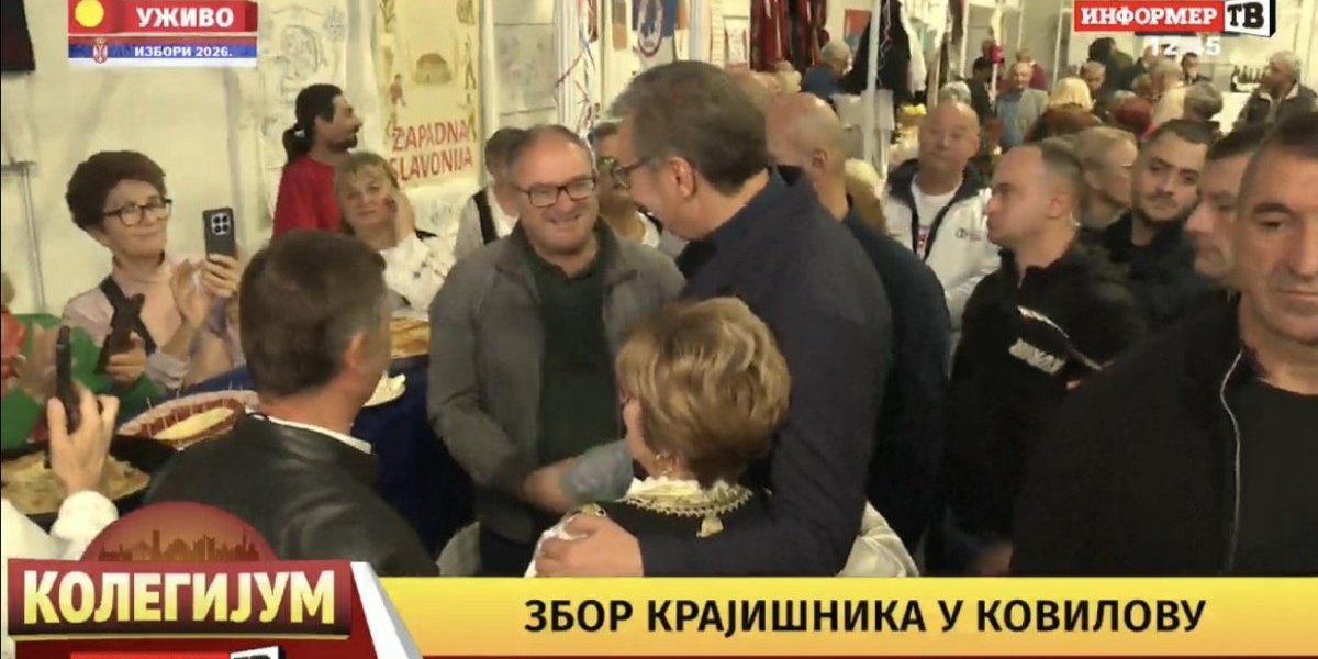 Narod se slika sa Vučićem 