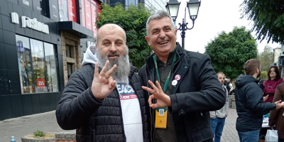 Skandal! Rapović naterao Srdanovića da na drugačiji način pokaže tri prsta! Robijaš koji je pucao u rođenu sestru ideolog blokadera (FOTO)