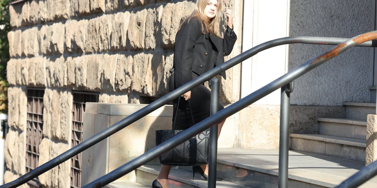 Advokat jelena Zakonović