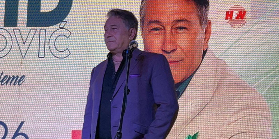 "To je bio težak trenutak za mene": Halid zaplakao pred ljudima - Pogledajte samo ove scene (VIDEO)