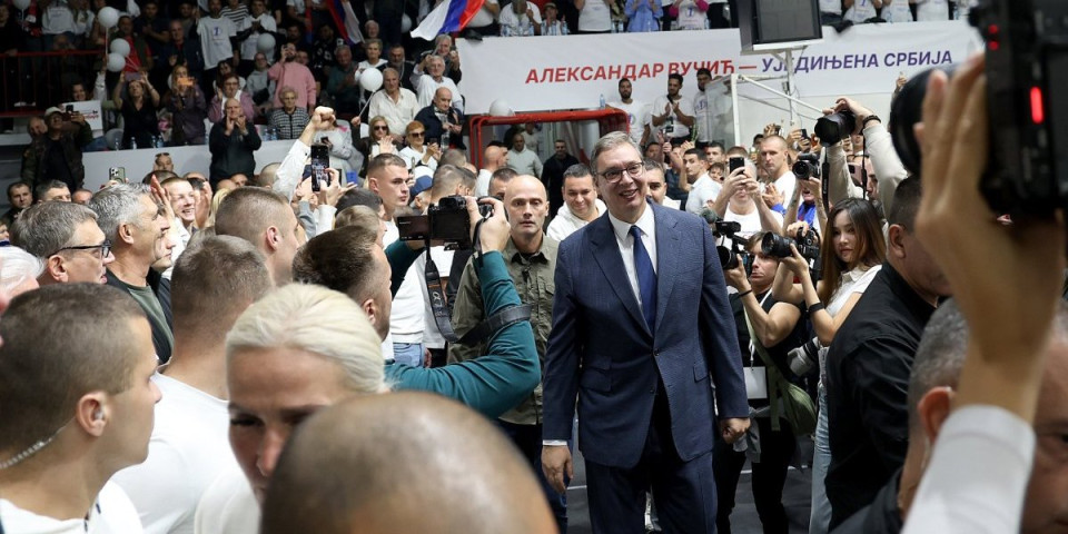 Vučić poslao moćnu poruku: Mogu da me zabranjuju, ali ne mogu mi ništa dok je narod Srbije uz mene (VIDEO)