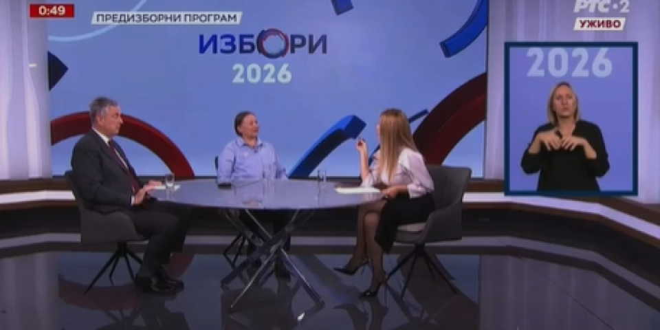 Crno na belo! Blokaderi na RTS-u pokazali najcrnji prezir prema Srbiji: Strancima se klanjaju, a evo kako nazivaju svoj narod (VIDEO)