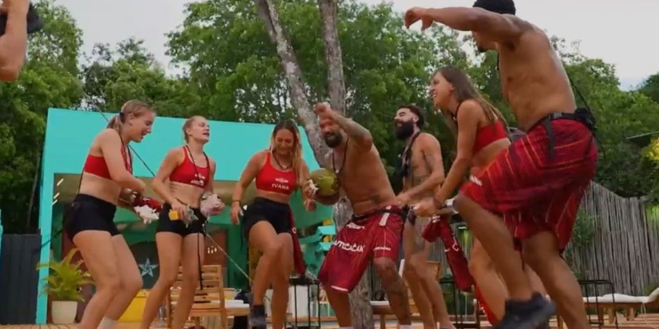 Ludilo u vili! Crveni proslavili pobedu na jedinstven način: Slavljem razbesneli ovog takmičara (VIDEO)