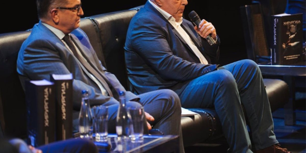 Urednici prof. dr Slobodan Milisavljević, v.d. direktora UKC Kragujevac, specijalista grudne hirurgije i prof. dr Berislav Vekić, specijalista digestivne hirurgije
