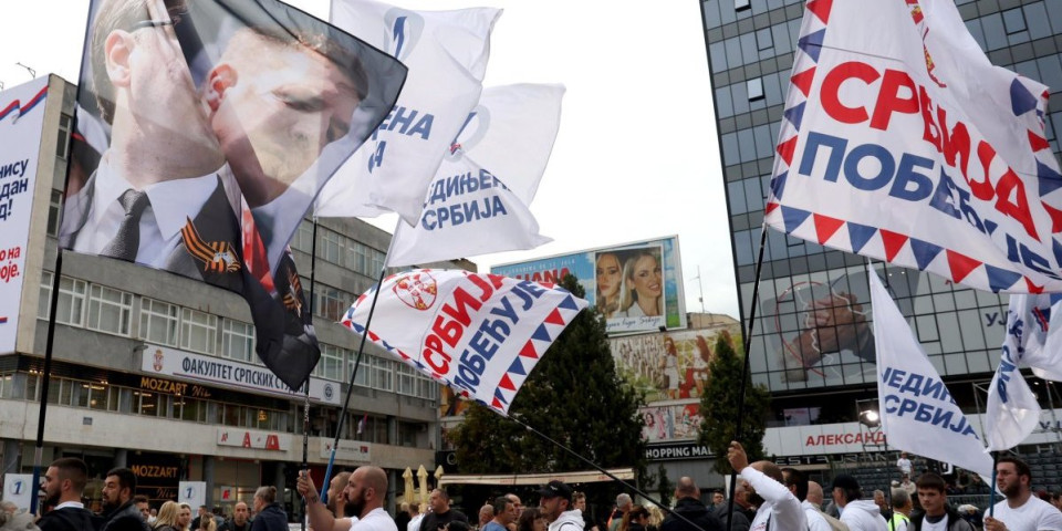 Jug Srbije grmi za Vučića! Nišlije već krenule da se okupljaju na Trgu kralja Milana (FOTO)