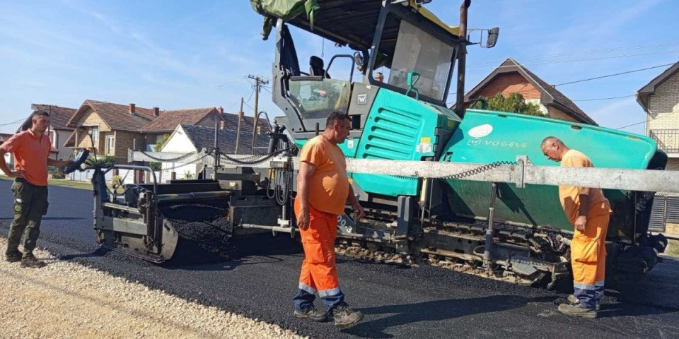 Šta se desi kad prođe asfalt kroz selo? Neka kažu ovi putari