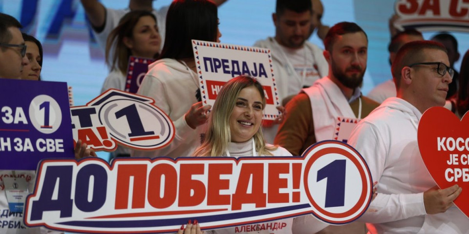 Cela Srbija miriše na ruzmarin - Ujedinjeni pobeđujemo! (VIDEO)