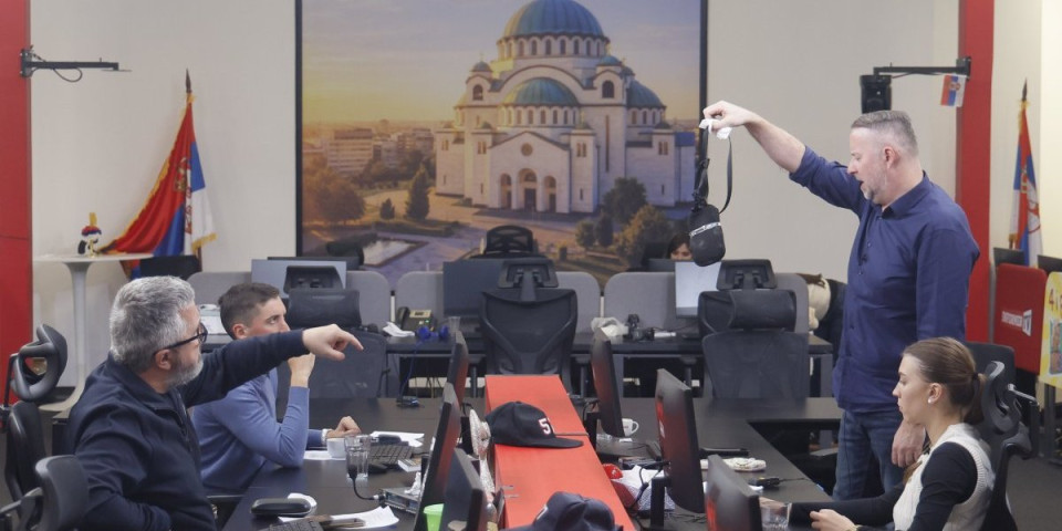 Ključni dokazi: Pogledajte šta je sve ispalo ekstremisti tokom bekstva (FOTO/VIDEO)