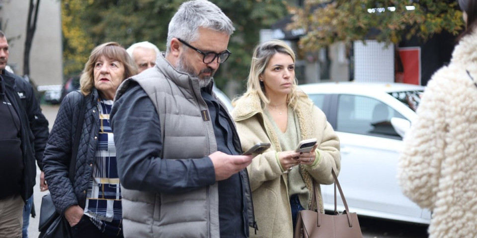 Sve su o sebi rekli! Pogledajte: Ovako su prvokatori vređali glavnog urednika Informera (VIDEO)