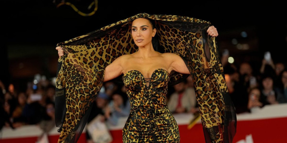 Kim Kardašijan zapanjila sve u leopardu od glave do pete: Provokativno izdanje o kom bruji ceo svet (FOTO)