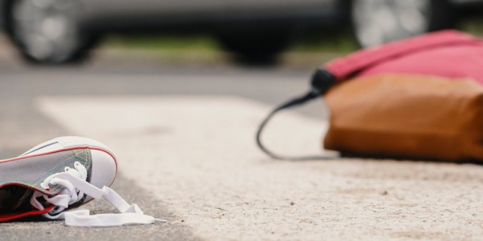 Srbin (32) iznenada kročio na kolovoz, vozilo silovito naletelo na njega: Udes na putu kod Buha!