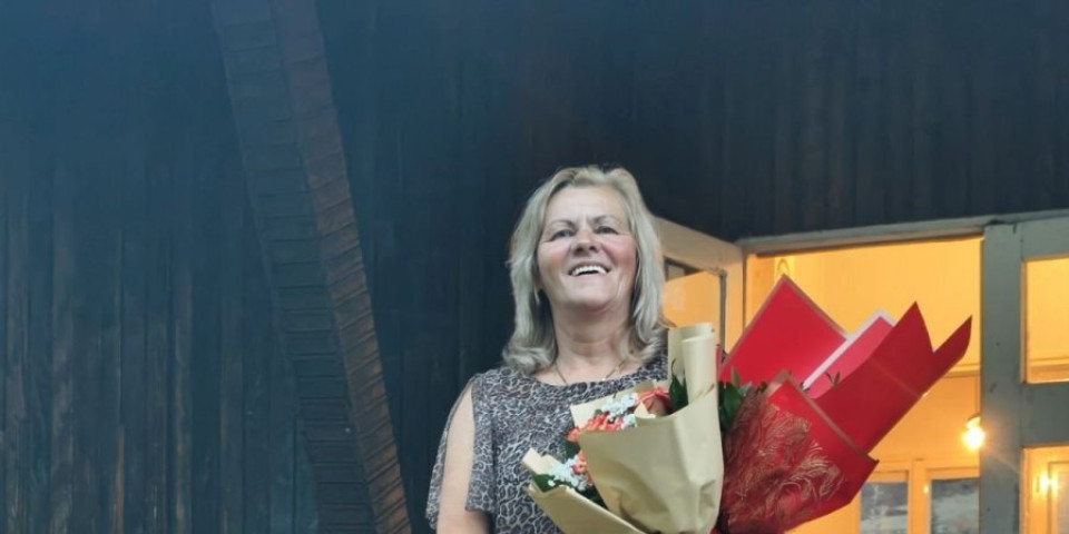 Đaci plaču za kuvaricom Radom: Bila je u školi 45 godina bez dana bolovanja
