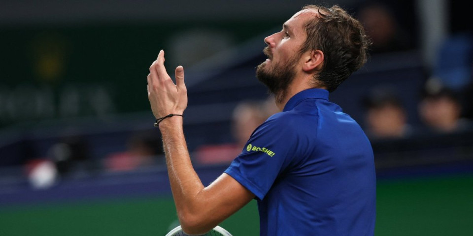Medvedev se namučio, ali stigao do 25. trofeja u karijeri