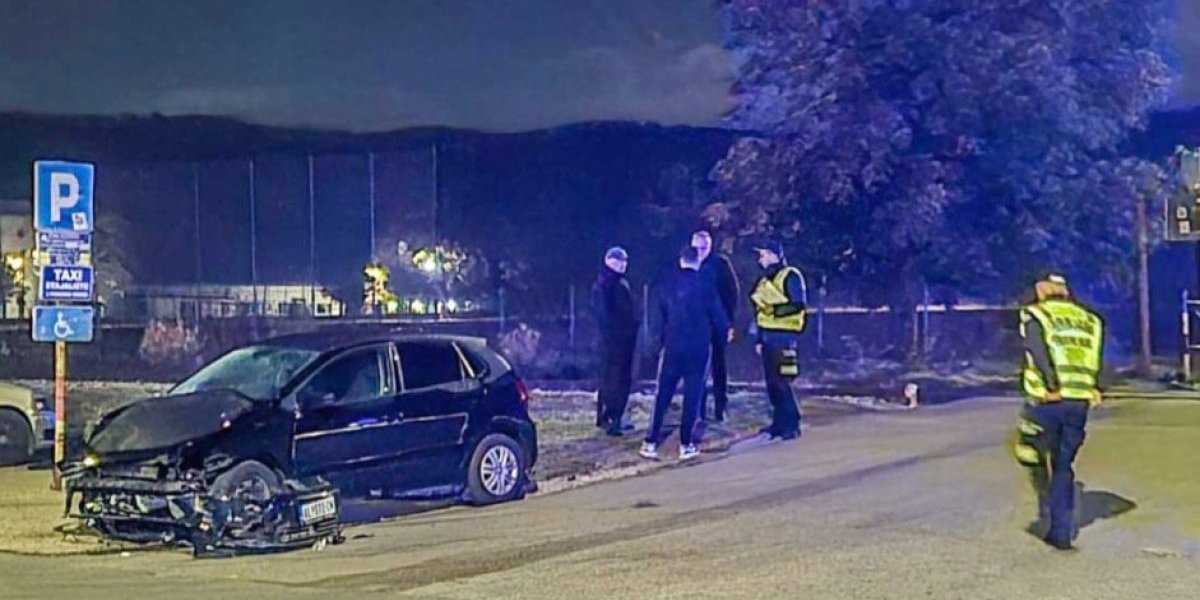 Voz udario u automobil na pruzi u Zaječaru 